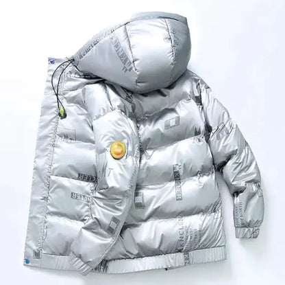 Chaqueta cálida con capucha para niño