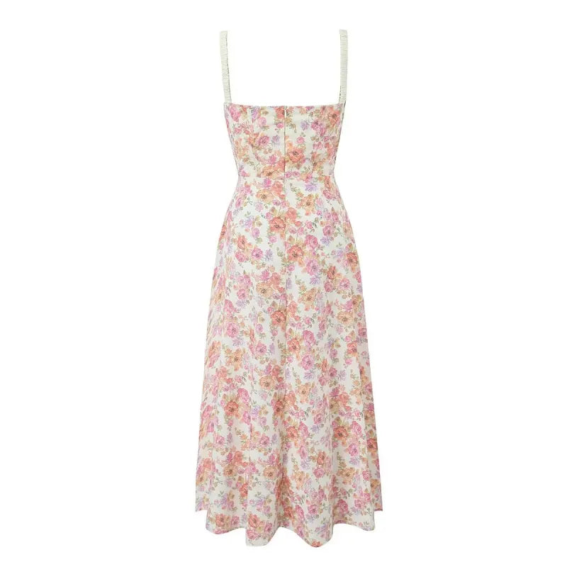 Abito con cinturino floreale da donna.
