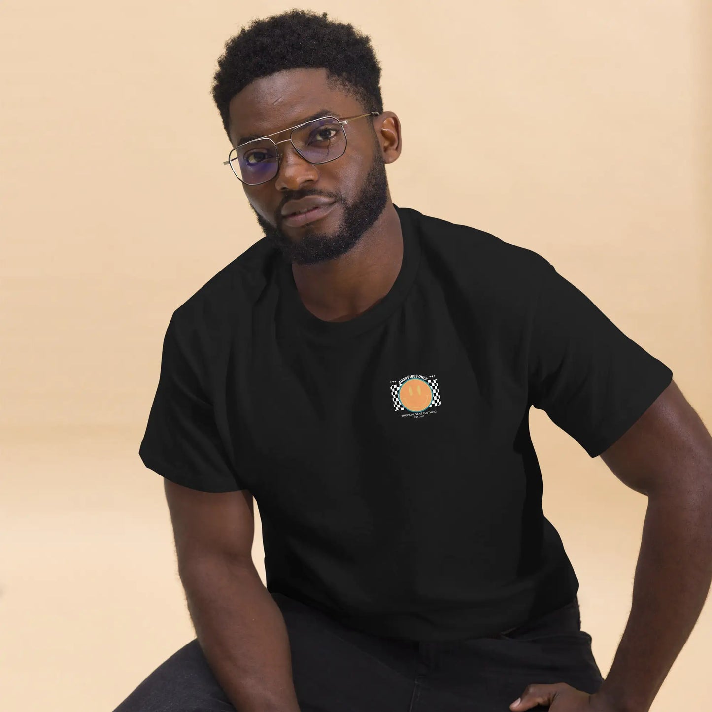 T-shirt classica da uomo con faccina sorridente "Good Vibes"